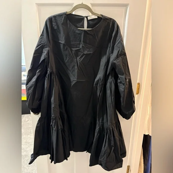 Merlette byward dress in black